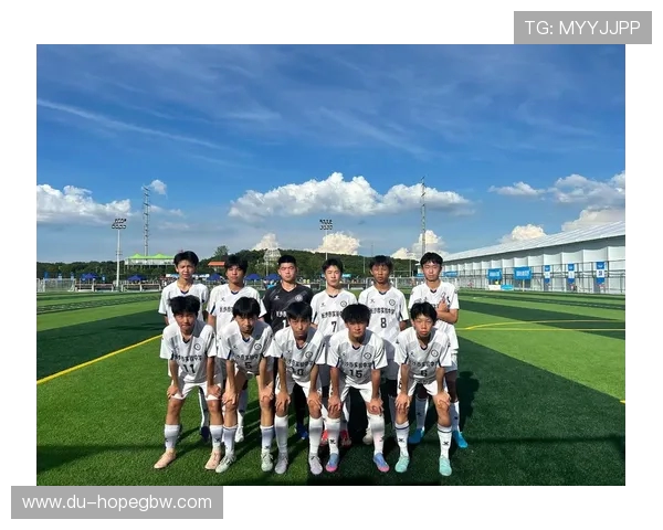 下哈特市与北惠灵顿的激烈对决展现足球魅力与团队精神